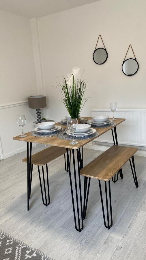 Bv Luxury Spacious 3 Bedroom House At Isaac Close Manchester Exteriér fotografie