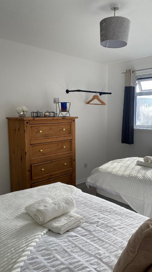 Bv Luxury Spacious 3 Bedroom House At Isaac Close Manchester Exteriér fotografie